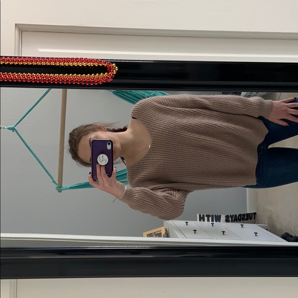 Beige sweater - Picture 2 of 3